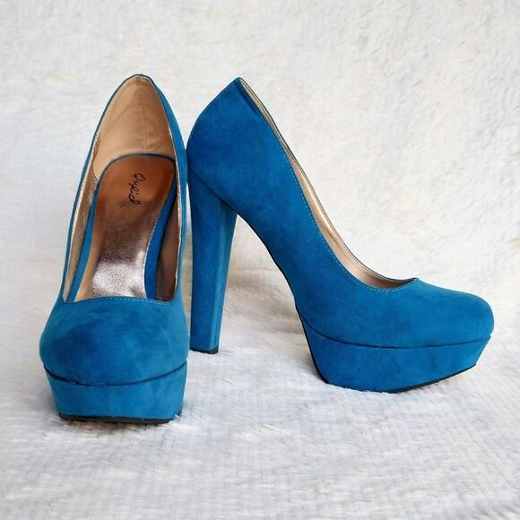 Qupid Teal Faux Suede Platform Pumps - Picture 3 of 8
